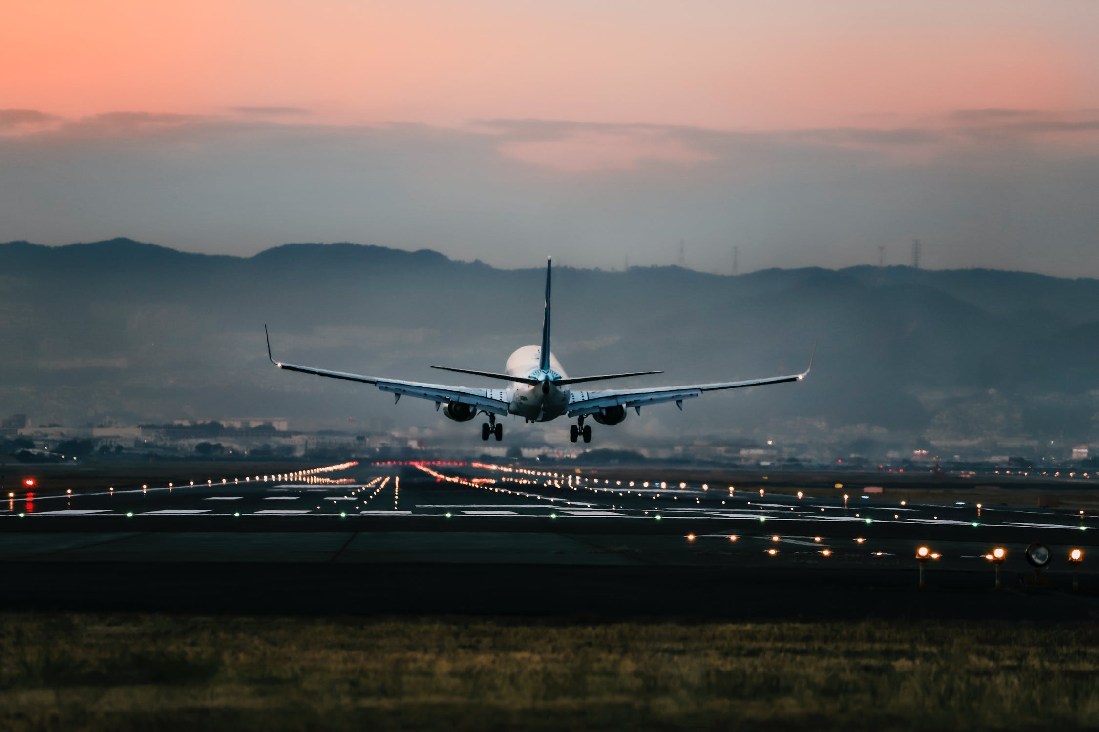 melbourne airport third runway